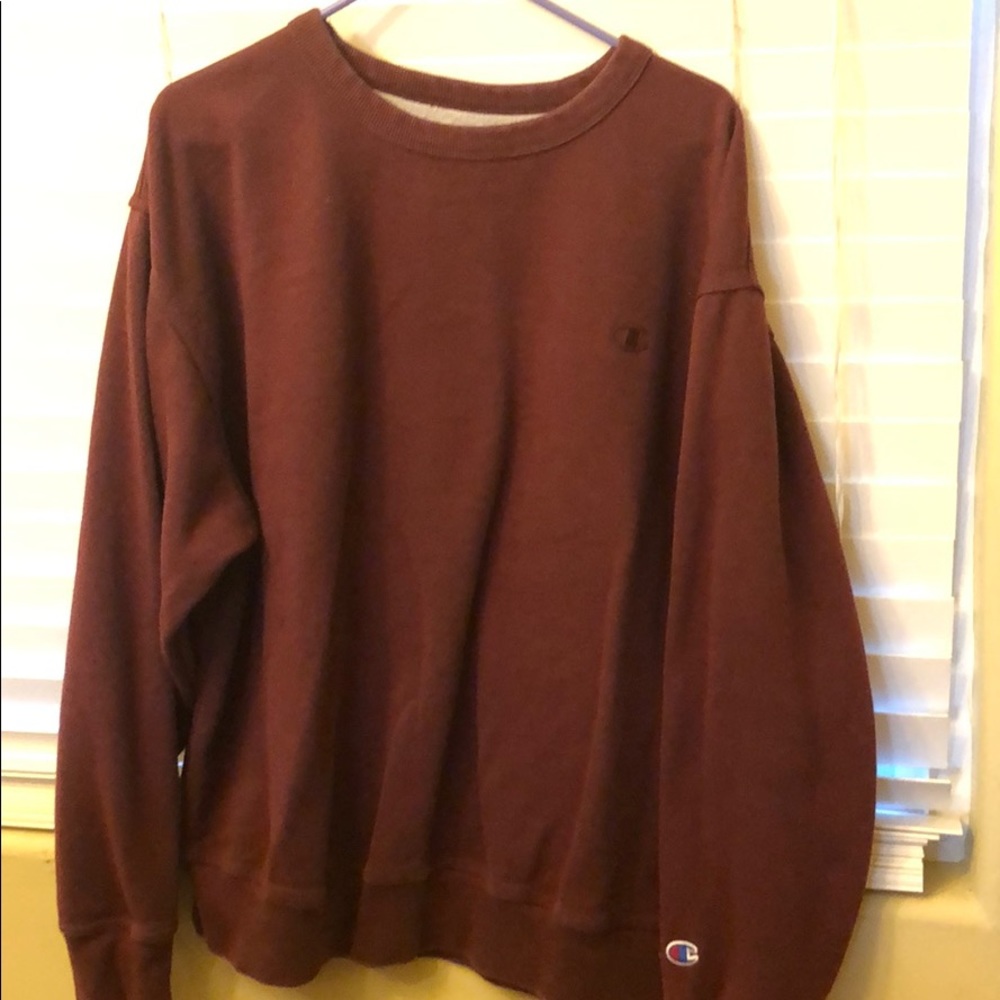 Champion maroon crewneck sweatshirt